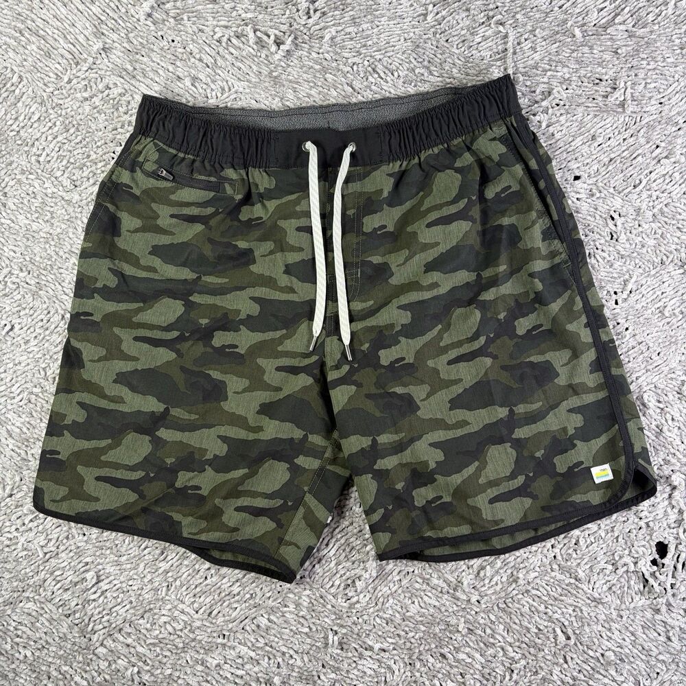 Vuori V Cycled Shorts Mens XL Camo Hybrid Summer Performance 4 Way Stretch Board